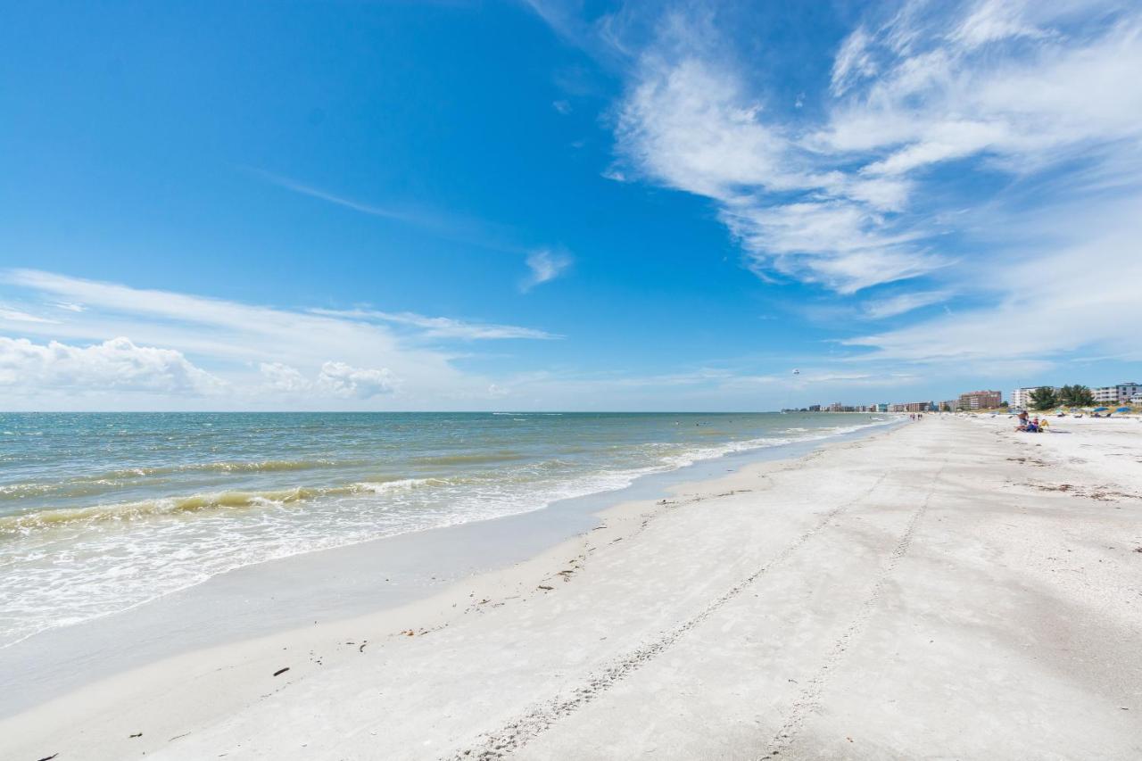 301 Sandy Shores Condos St. Pete Beach Exteriér fotografie