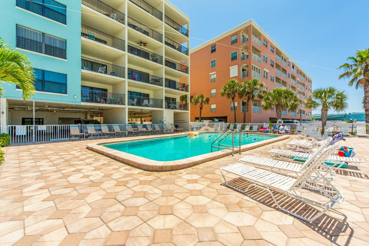 301 Sandy Shores Condos St. Pete Beach Exteriér fotografie